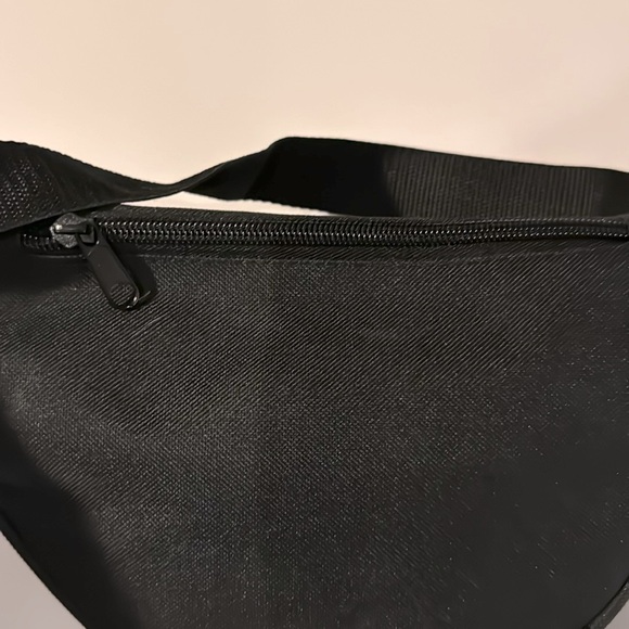Babes black Fanny pack/ belt bag - Picture 3 of 5